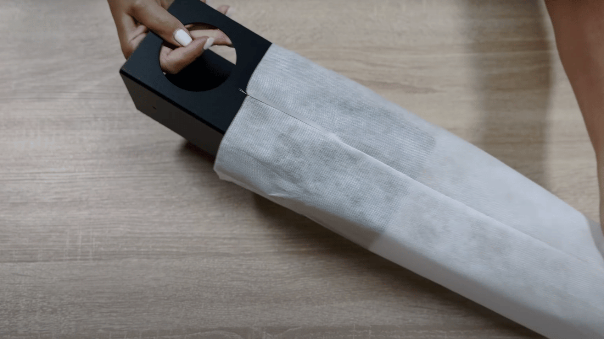 Toilettenpapierhalter mit Regal Line